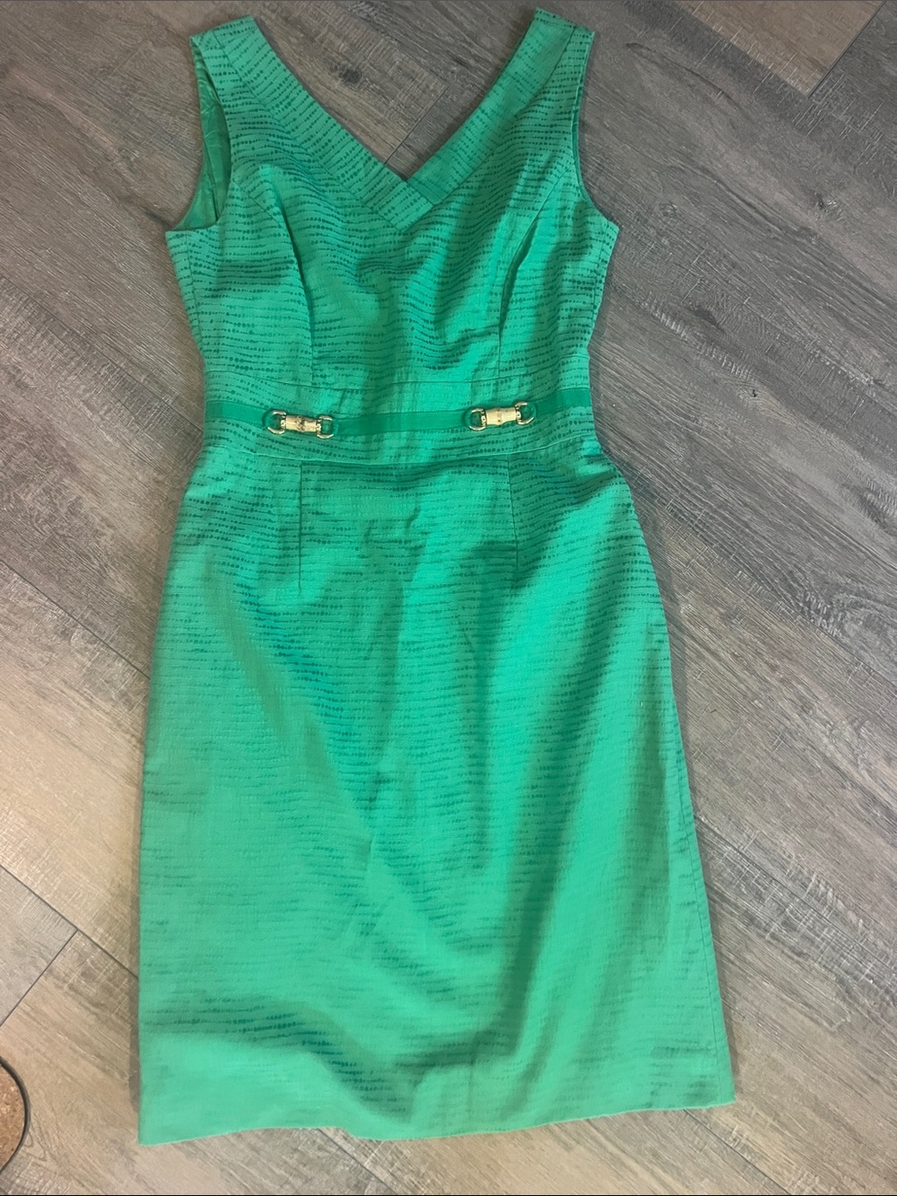 Tahari Emerald Green V-Neck Midi Dress with Gold Accent